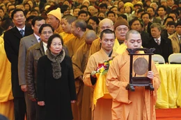 Yên Tử: Hơn 6 vạn du khách ngày khai hội